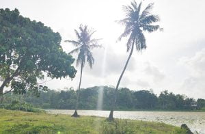exotic-lakefront-property-in-galle-001