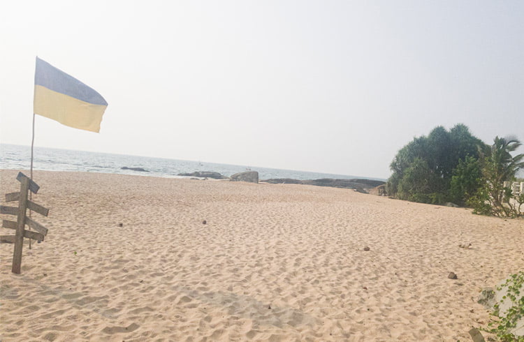 fine-beachfront-plot-on-ambalanoga-beach-004